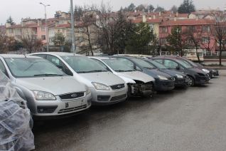 FORD FOCUS TÜM ORJİNAL ÇIKMA PARÇALAR SATILIKTIR.